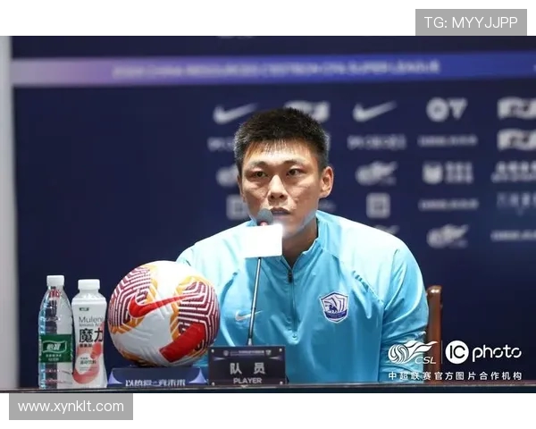 沧州雄狮全力冲击赛季胜利巅峰鏖战激燃再现绿茵荣耀争锋