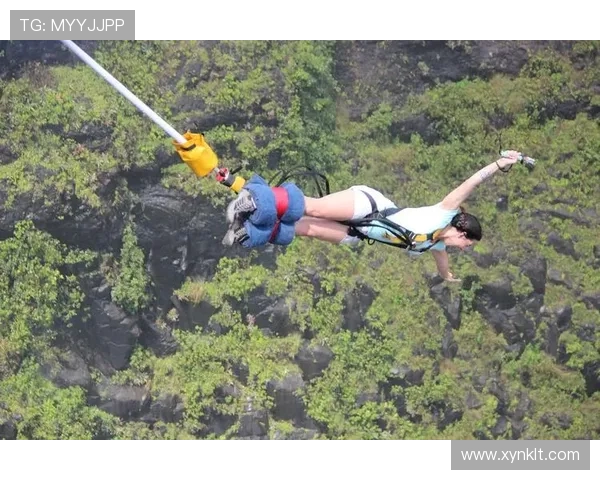 重庆极限运动队在攀岩联赛中的灵活性表现与战术分析