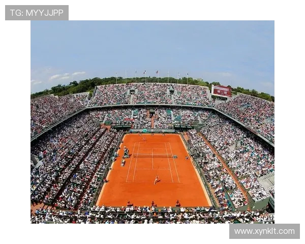 从草地到红土再到硬地全面解析网球场地变化对比赛策略的深远影响